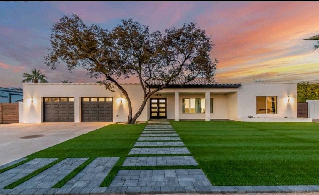 Modern Top Gun: Heated Pool, Games & Resort Oasis — photo 4